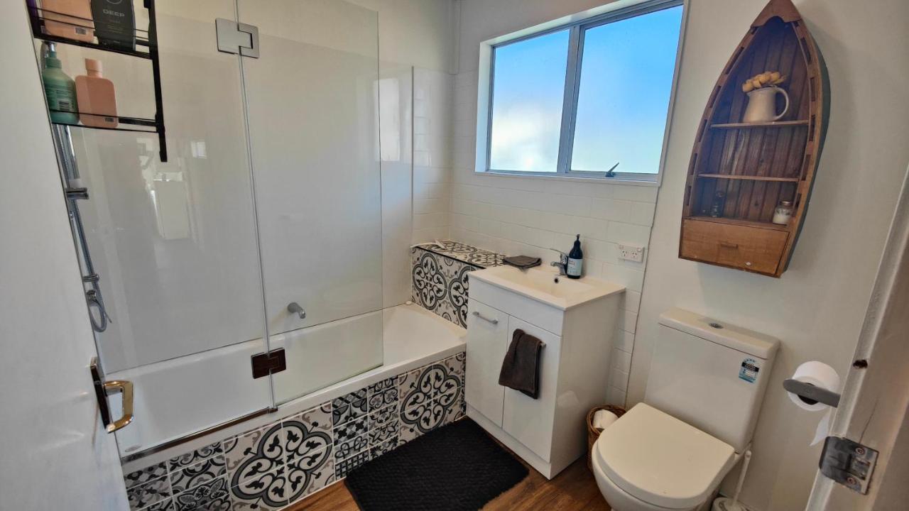 Villa Spectacular Moana Views Riverton Exterior foto